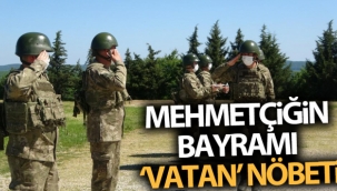 Mehmetçiğin bayramı 'vatan' nöbeti
