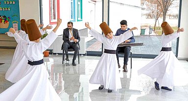 3. sınıf öğrencilerinden Sema gösterisi