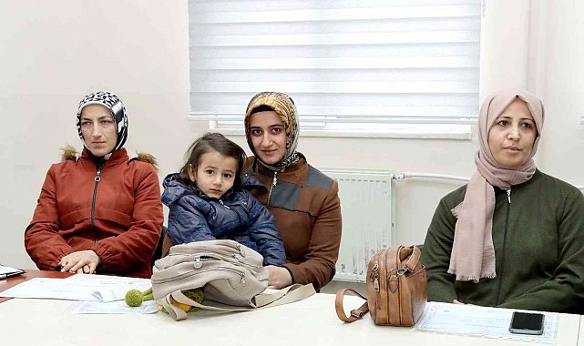 Aile Okulu Projesi' Sivas'ta da velilerin büyük ilgisini gördü