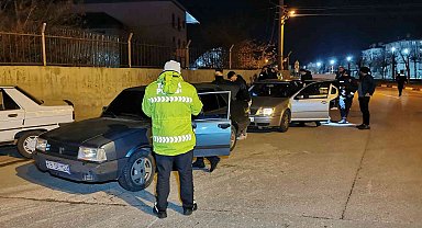 Aksaray'da huzur-güven uygulamaları aralıksız sürüyor