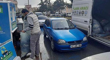 Akşehir'de tekstil atık kumbaralarına vatandaşlardan büyük ilgi