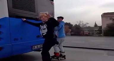 Ankara'da patenli gençlerin tehlikeli yolculuğu kamerada