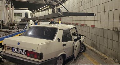 Ankara'da polisin "dur" ihtarına uymayan sürücü kaza yaptı: 3 yaralı