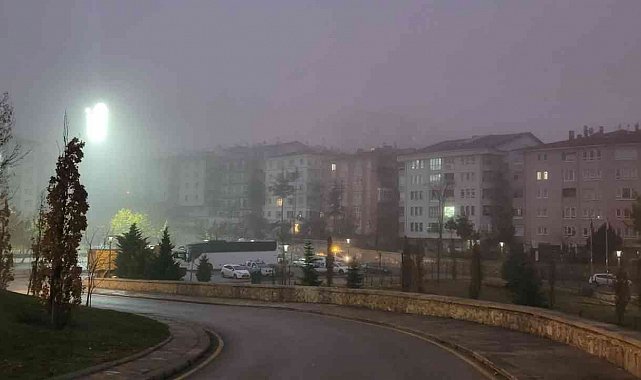 Ankara'da yoğun sis: Görüş mesafesi 10 metreye kadar düştü