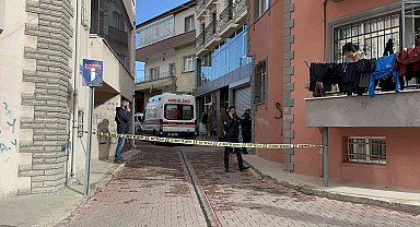 Apart otelde biri kadın iki gencin cesedi bulundu