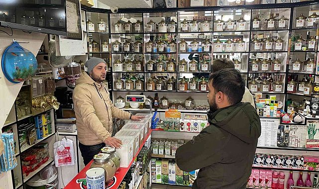 Artan grip vakaları vatandaşları alternatif tıpa yönlendirdi, aktarların yüzü güldü