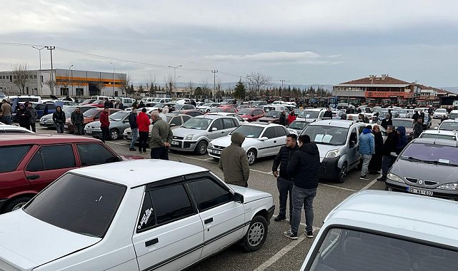 Asgari ücret zammı öncesi oto pazarlarında yoğunluk yaşanıyor