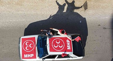 Bahçeli'yi karşılamaya binlerce araç gitti