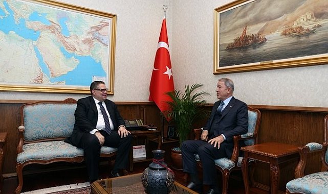 Bakan Akar, Cibuti Büyükelçiliğine atanan Cenk Uraz'ı kabul etti