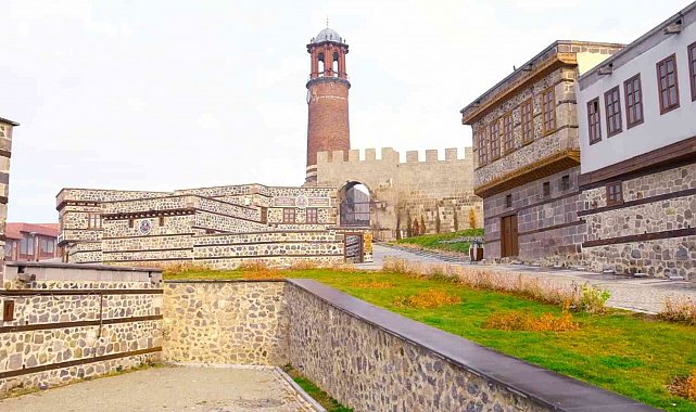 Bakan Kurum'dan Erzurum Kent Meydanı çalışmalarıyla ilgili paylaşım