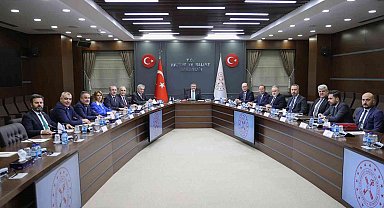 Bakan Nebati, İstanbul Sanayi Odası ile bir araya geldi