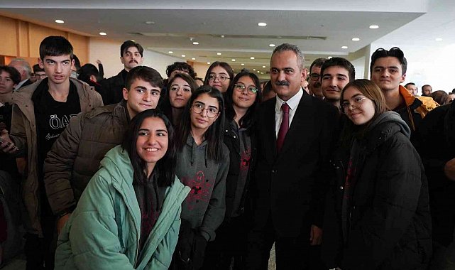 Bakan Özer: "8 bin 300 patent, faydalı model, marka ve tasarımın tescilini aldık"