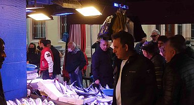 Balık tezgâhlarında yoğunluk