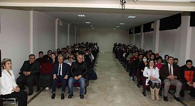 Başkan Akkaya öğrencileri İndirim Kart konusunda bilgilendirdi