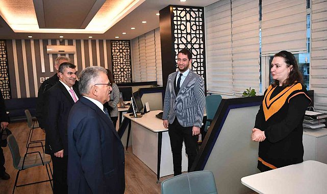 Başkan Büyükkılıç, Alo 153 ve Beyaz Masa'yı ziyaret etti