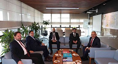Başkan Büyükkılıç ile Vali Çiçek, AGÜ'de Teknofest gençliğiyle buluştu