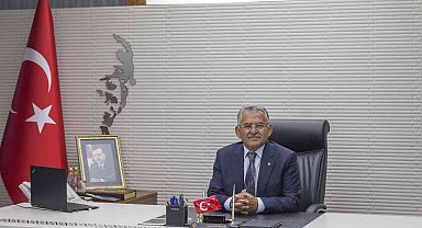 Başkan Büyükkılıç: "Kayseri 103 yıldır aynı yerde, aynı kararlılıkla vatanına ve cumhuriyetine sahip çıkıyor"