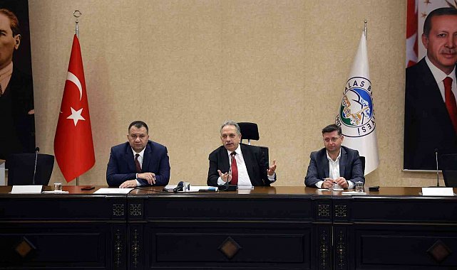 Başkan Yalçın'dan Kış Çalışmaları Ekibine Moral