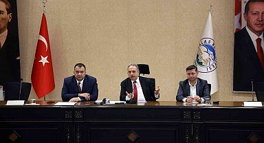 Başkan Yalçın'dan Kış Çalışmaları Ekibine Moral