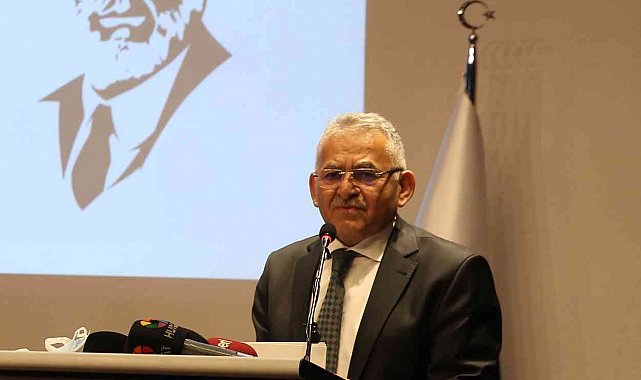Büyükkılıç: "İstiklal Şairimizi rahmet, minnet ve hürmetle yad ediyorum"