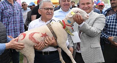 Büyükşehir'den Akkışla'ya süt işleme tesisi
