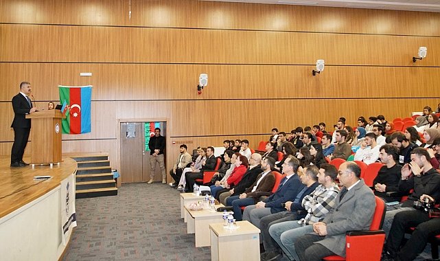 ÇAKÜ'de Azerbaycan'ın tarihine ışık tutuldu