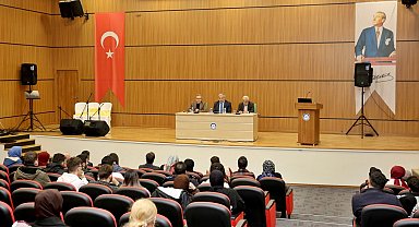 ÇAKÜ'de Mevlana'nın hayatı, eserleri ve felsefesi anlatıldı