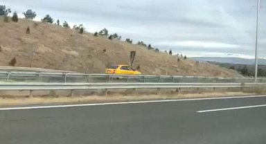 Çevre yolunda ters istikamette seyreden taksi şoförü felakete davetiye çıkardı