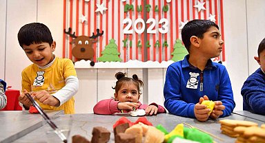 Çocuk Atölyesindeki minikler kurabiye yapmayı öğrendi