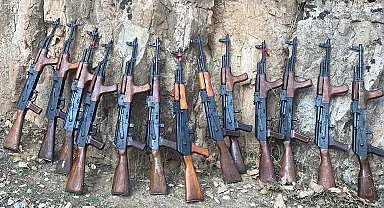 Cudi'de teröristlere ait depoda 13 kalaşnikof ele geçirildi