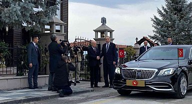 Cumhurbaşkanı Recep Tayyip Erdoğan'ın Milliyetçi Hareket Partisi Genel Başkanı Devlet Bahçeli ile görüşmesi başladı.