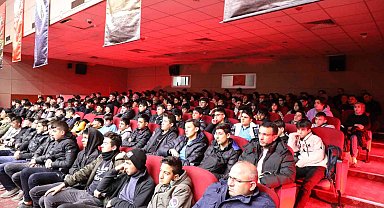 Develi'de 3 gün boyunca 2 bin öğrenciye 'Çanakkale Ruhu' konferansı verildi