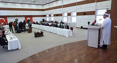 Diyanet İşleri Başkanı Erbaş: "Yarına dair söyleyecek sözü, hedefi ve ideali olanlar bugünün gençlerinin gündeminden haberdar olmak zorundadır"