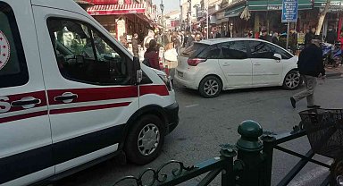 Duyarsız sürücü ambulansın yolunu kapattı