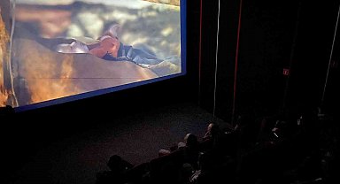 Engelli bireyler, Milletvekili Serkan Bayram'ın hayat mücadelesinin anlatıldığı filmle motive oldu