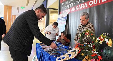 Engelli ve yaşlıların el emeği ürünleri sergide değer buluyor