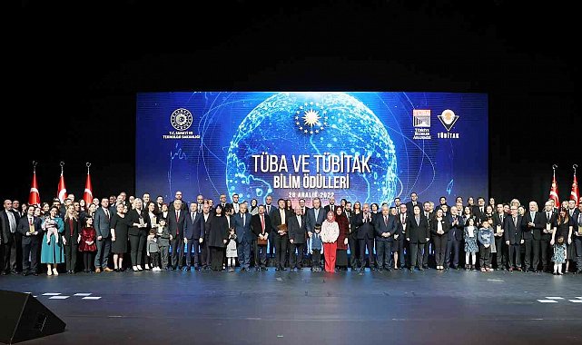 ERÜ Öğretim Üyeleri TÜBA Bilim Ödüllerini Aldı