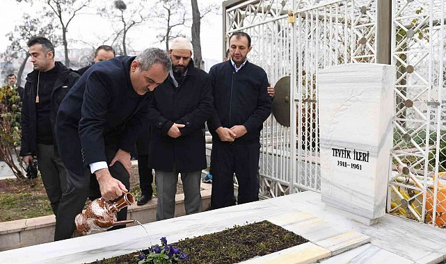 Eski Milli Eğitim Bakanı İleri, vefatının 61. yılında kabri başında anıldı