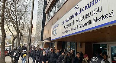 Eskişehir'de zamsız borçlanma kuyruğu sürüyor