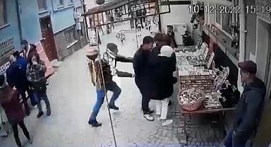 Eskişehir'e gezmeye gelen genç bıçaklı saldırıya uğradı