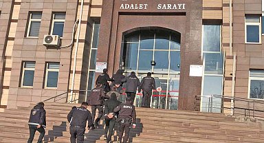 Ev fareleri polisten kaçamadı