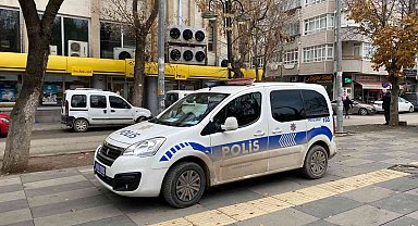 Güvenlik görevlisi "İşe geç geldin" tartışmasında PTT şubesi şefini öldürdü