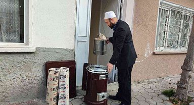 İhtiyaç sahibi ailelere soba ve kömür yardımı yaparak örnek oluyor