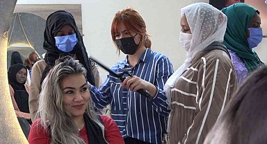 İlk kez ülkelerinden ayrılan Çadlı kadınlar Türkiye'de meslek öğreniyor