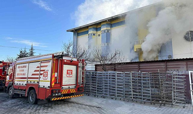 İş yerinin kazan dairesindeki yangın büyümeden söndürüldü