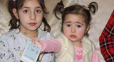 İşitme engelli anne ve baba ağlayan bebeklerini böyle duyuyor