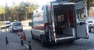 İskeleden düşen işçi yaralandı
