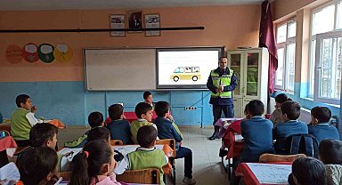 Jandarma ekipleri yeni trafik dedektifleri yetiştiriyor