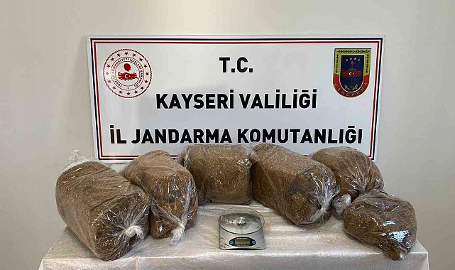 Kayseri'de 16 kilo kaçak tütün ele geçirildi
