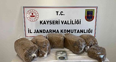 Kayseri'de 16 kilo kaçak tütün ele geçirildi